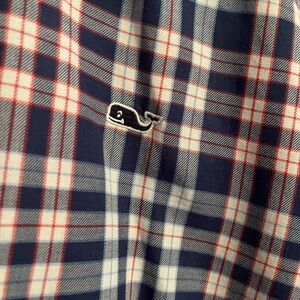 Vineyard Vines long sleeve button down - Small